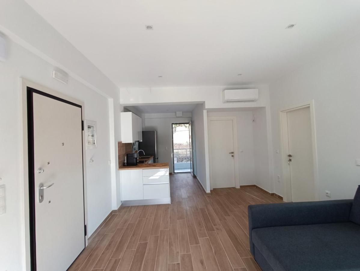 Evilenia Luxury Apartments Kalamata Exterior photo