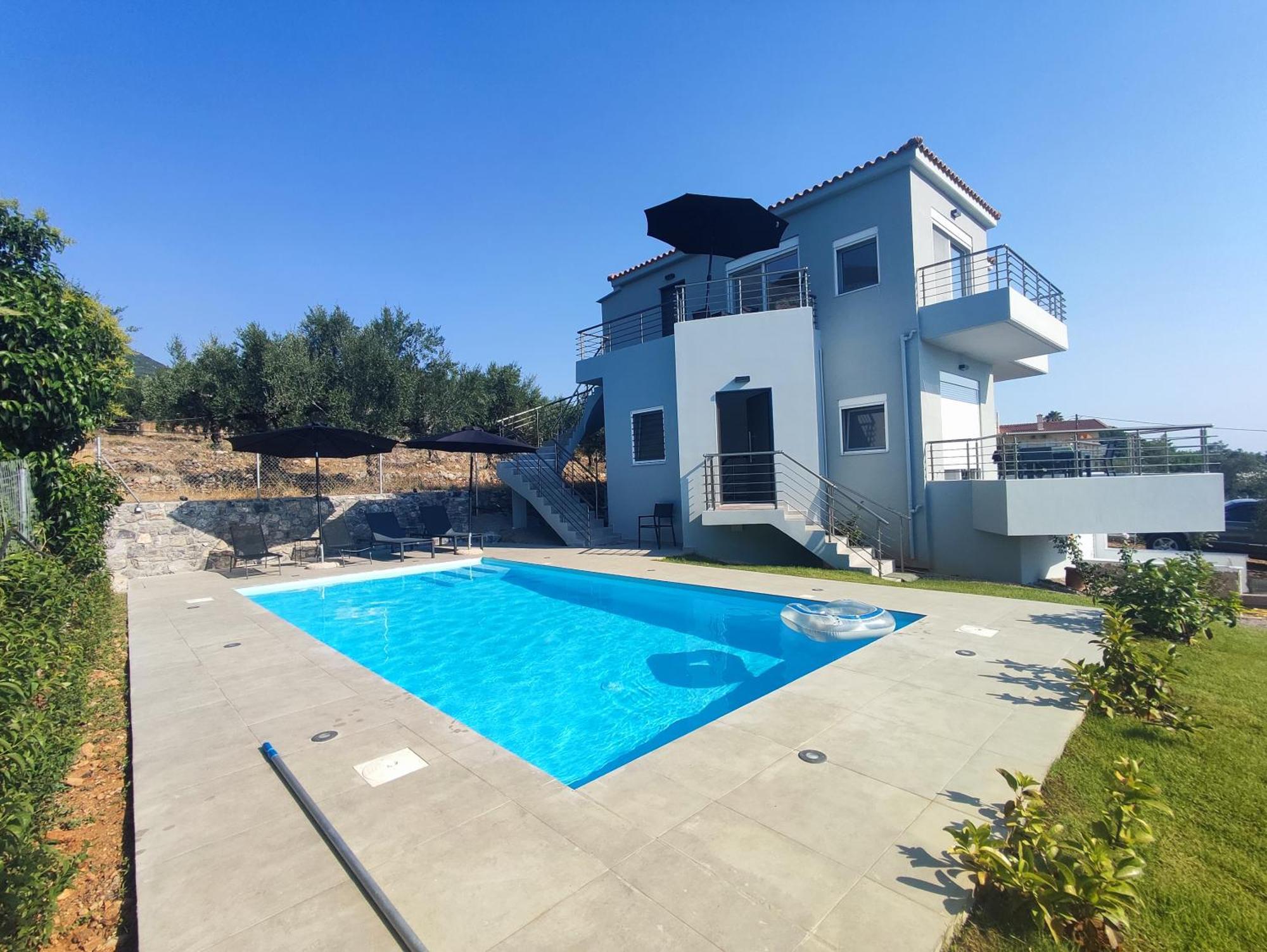 Evilenia Luxury Apartments Kalamata Exterior photo