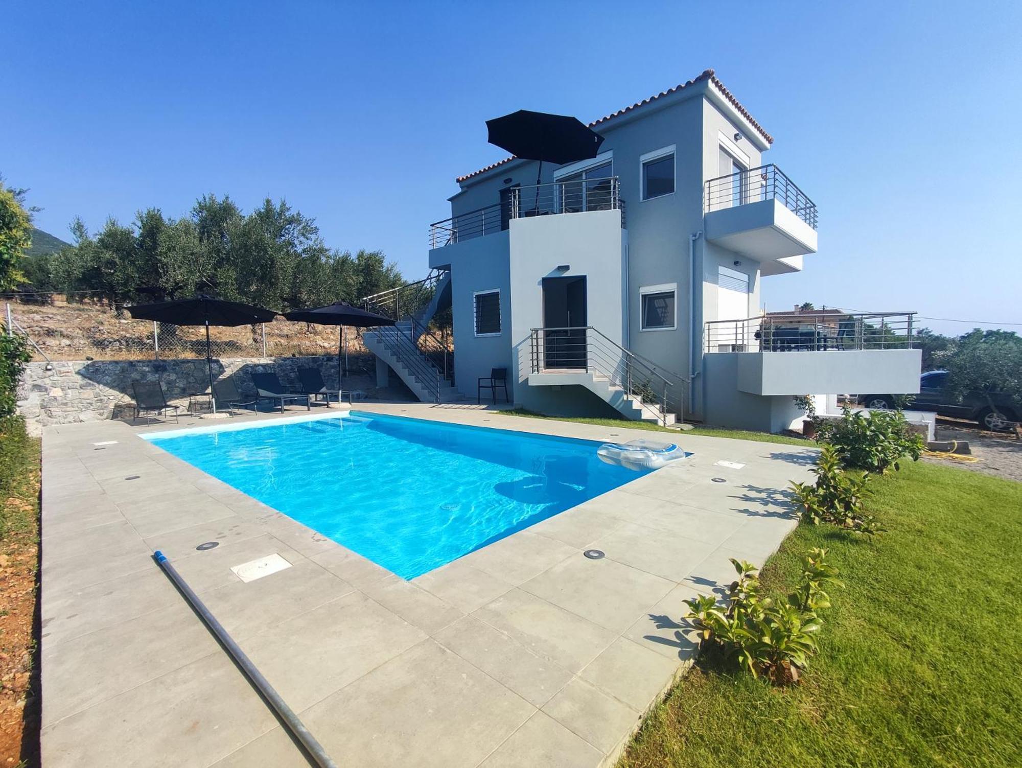 Evilenia Luxury Apartments Kalamata Room photo
